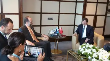 Dışişleri Bakanı Davutoğlu, Carıcom Genel Sekreteriyle Görüştü