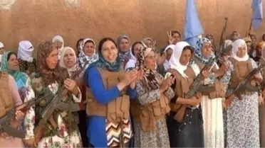 Rojava'da Kadınlar da Tepeden Tırnağa Silahlandırıldı