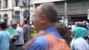 Londra'da Onbinler Filistin İçin Yürüdü