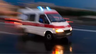 Kamyonla Çarpışan Otomobilde Aynı Aileden 6 Ölü