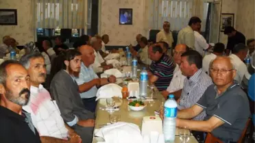 Ayvalık İmam Hatip Derneğinden İftar Yemeği