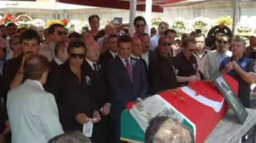Çolpan İlhan Son Yolculuğuna Uğurlandı