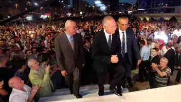 İhsanoğlu, Zeytinburnu'nda İftar Programına Katıldı