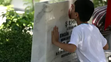 Şehitleriyle Bayramlaştılar