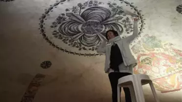 Sıva Altından '800 Metrekare' Osmanlı Kalem İşçiliği Çıktı