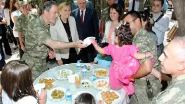 Orgeneral Akar, Şırnak'ta Askerlerle Bayramlaştı