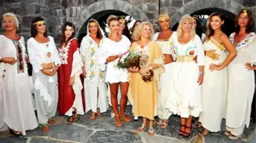 Bodrum'da 'Sevginin Renkleri' Defilesi