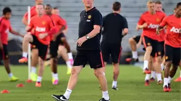 Van Gaal: Savunma Oyuncusuna İhtiyacım Var