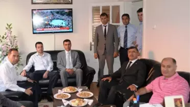 Milletvekilleri Belediye-İş Sendikasını Ziyaret Etti