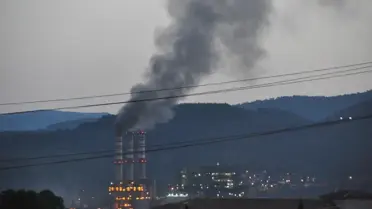 Yatağan'da Siyah Duman Vatandaşları Endişelendirdi
