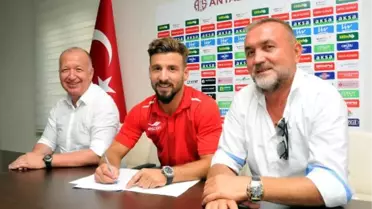 Antalyaspor Trabzonsporlu Şahin Aygüneş'le İmzaladı