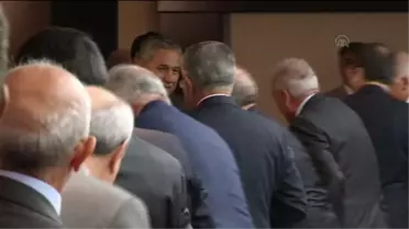 Arınç, kendisine bağlı kurum temsilcileri ile bayramlaştı -