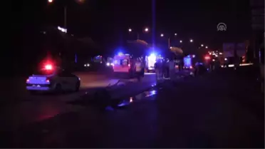 Bursa'da Otomobil Durağa Çarptı: 2 Ölü, 2 Yaralı