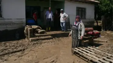 Yozgat'ta Evleri Su Altında Kalan Vatandaşlar Devletten Yardım Bekliyor