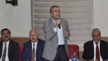 Gıda, Tarım ve Hayvancılık Bakanı Eker Ahlat'ta Çiftçilerle Buluştu