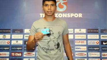 Trabzonspor İshak ile 4 Yıllık Sözleşme İmzaladı
