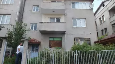 Kocasıyla Tartışan Kadın Balkondan Atladı