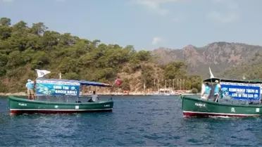 Denizlerdeki Katı Atıklar 3 Tekneyle Toplanıyor