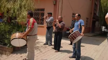 Altınyayla'da Davullu Zurnalı Karşılama