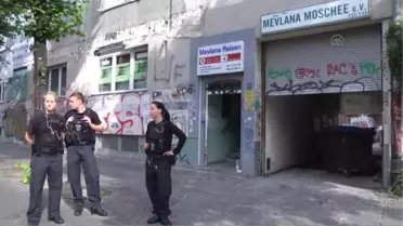 Berlin'deki Mevlana Camisinde Korkutan Yangın