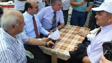 Hatay'da, Terk Edilmiş Av Araçları Denizlerden Temizleniyor