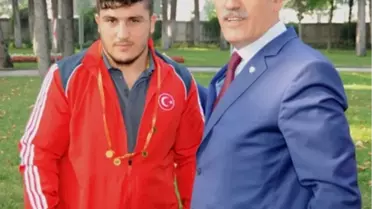 Başkan Altepe'den Şampiyon Güreşçilere Altın Ödülü