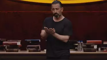 Cem Yılmaz, Bodrum'daki Evinde İlk Kez Görüntülendi