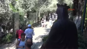 Meryemana Evinde Dört Dilde Ayin