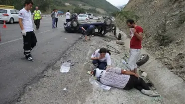 Samsun'da Hastane Dönüşü Kaza: 6 Yaralı