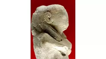 Patara Antik Kenti'nde 2 Heykelcik Bulundu