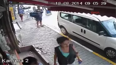 Taksim'de 'Spatulalı' Dehşet Kameralarda