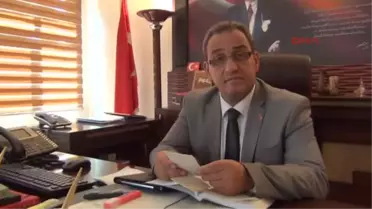 Başkanlık Koltuğuna 1 Günlüğüne Oturdu, Başkan Yardımcısını Görevden Aldı