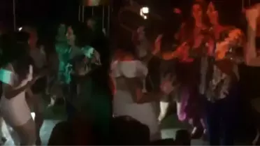 Neslişah Alkoçlar Kına Gecesinde Hülya Koçyiğit ile Göbek Attı