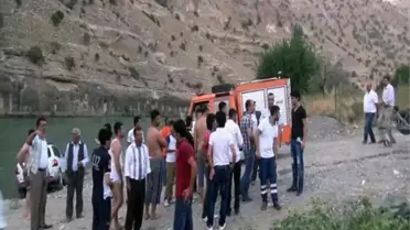 Siirt'te Baraj Taştı, Vatandaş Su Altında Kaldı