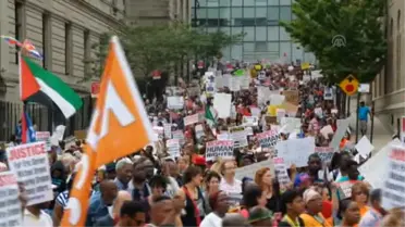 Öldürülen siyahi Garner için düzenlenen protesto - NEW