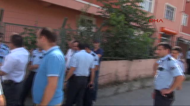 İstanbul'da Silahlı Protesto'ya <br> Özel Harekat Polisi Müdahale Etti