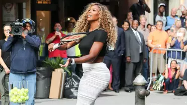 ABD'li Tenisçi Serena Williams Camı Çerçeveyi İndirdi