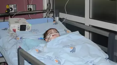 Kas Hastalığından İki Çocukları Öldü, Biri de Yaşam Savaşı Veriyor