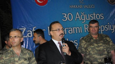 Hakkari'de Valilik Bahçesinde 30 Ağustos Resepsiyonu Verildi