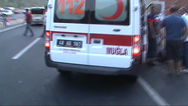 Minibüs Şarampole Yuvarlandı