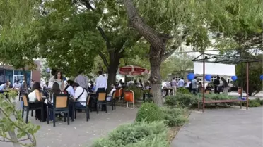 Türkiye'de İlk Kez Bir Fakülte Bahçesinde Artık Sigara İçilmiyor