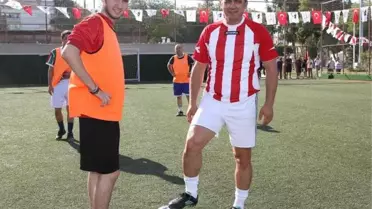 Birimler Arası Futbol Turnuvası'nda İlk Gol Başkandan Geldi