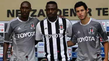Beşiktaş'ın Yeni Transferleri Basın Önünde İmza Attılar