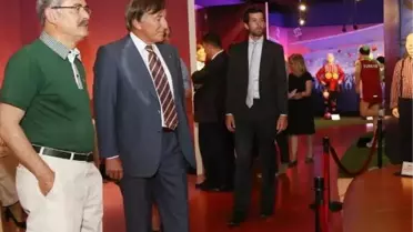 Eczacıbaşı'ndan Büyükerşen'e Ziyaret