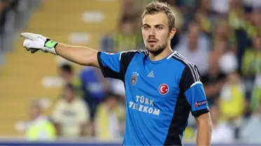 Mert Günok'un İdolü Van Der Sar