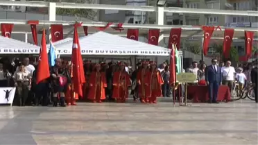 Kurtuluş Coşkusuna Bayan Mehter Takımı Damga Vurdu