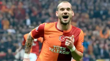 Sneijder: Soyunma Odasında 4 Dil Birden Konuşuluyor