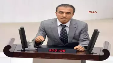 Kamer Genç'i Sırtlarını Dönerek Protesto Ettiler