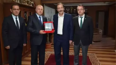 Palandöken Belediyesi, Vatandaşlara Erzurum Zirvesinde Balık Yedirdi
