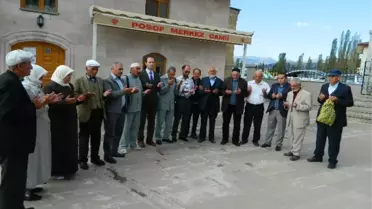 Posoflu Hacı Adayları Salavatlarla Uğurlandı